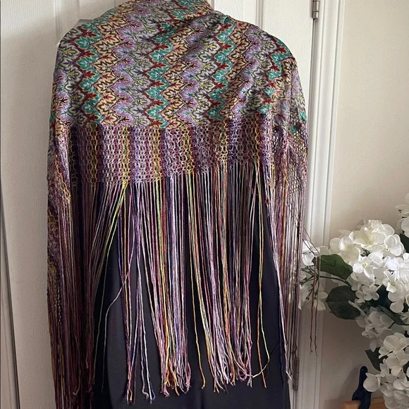 Stunning Piano Shawl!!! Wow. How will you use it? βΊοΈ - Picture 2 of 16